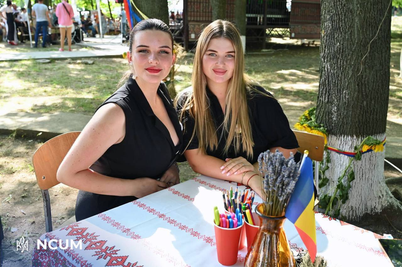 Фото галереї 2