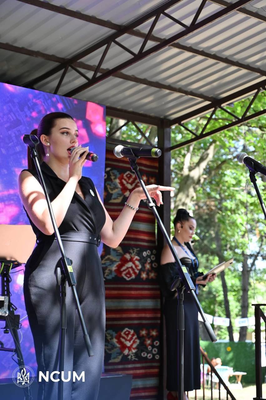 Фото галереї 3