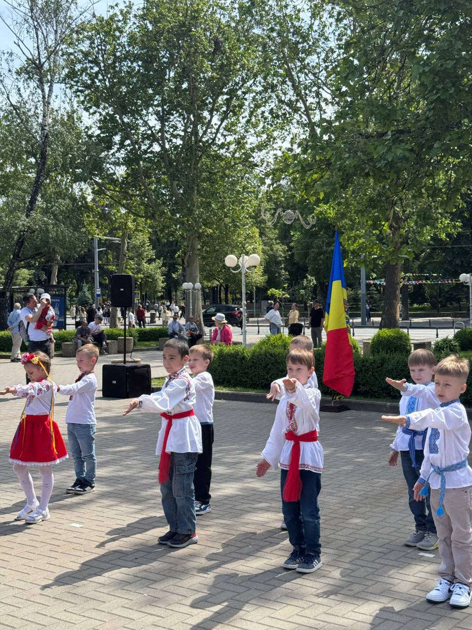 Фото галереї 12