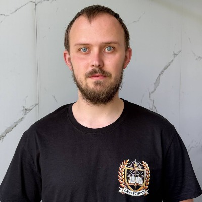 Денис Геннадійович